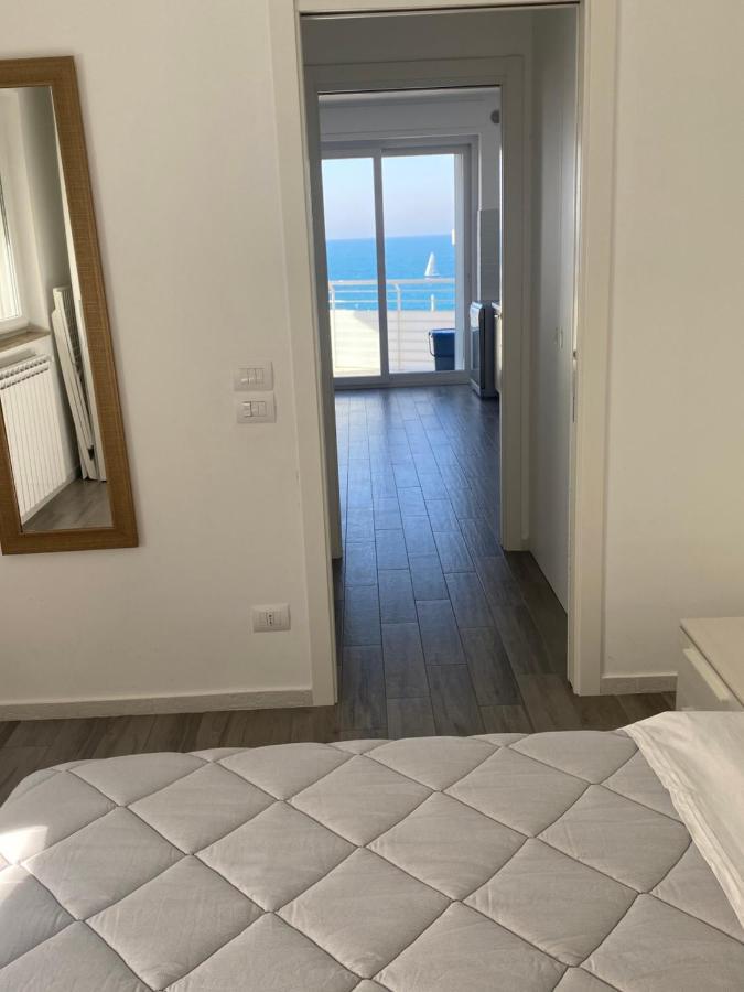 דירות פולינאנו א מארה Fronte Mare מראה חיצוני תמונה